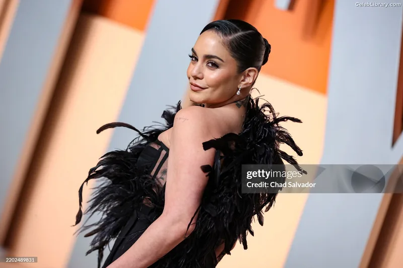 Vanessa Hudgens photo 12 of 1607