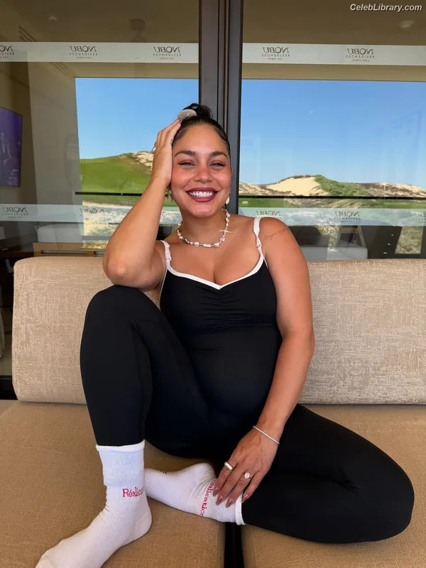 Vanessa Hudgens photo 14 of 1607