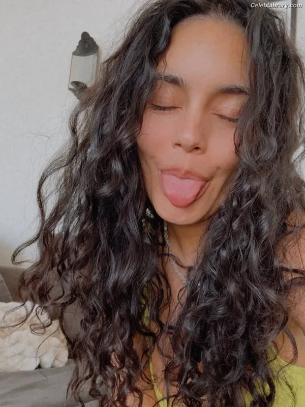 Vanessa Hudgens photo 17 of 1607
