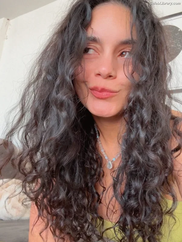 Vanessa Hudgens photo 18 of 1607