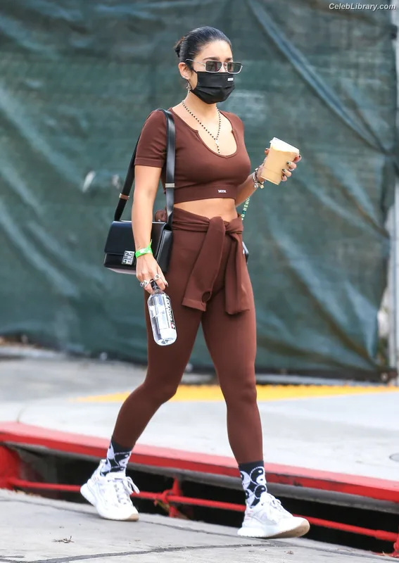 Vanessa Hudgens photo 13 of 1607