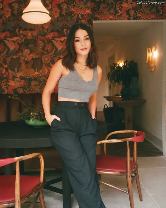 Vanessa Hudgens photo 24 of 1607