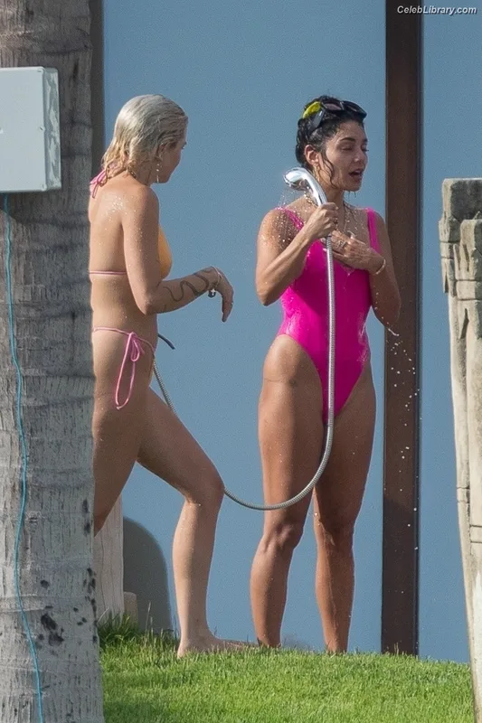 Vanessa Hudgens photo 6 of 1607