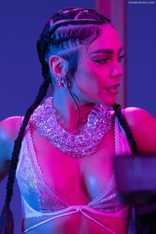 Vanessa Hudgens photo 24 of 1607