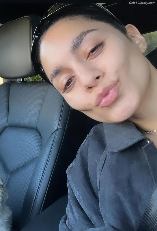 Vanessa Hudgens photo 11 of 1607
