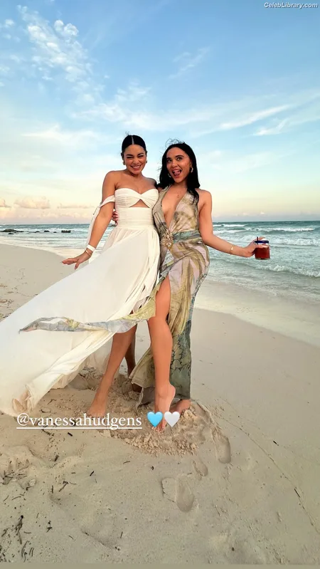 Vanessa Hudgens photo 12 of 1607