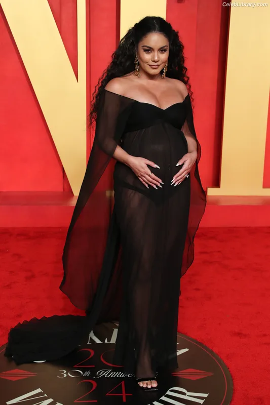 Vanessa Hudgens photo 4 of 1607