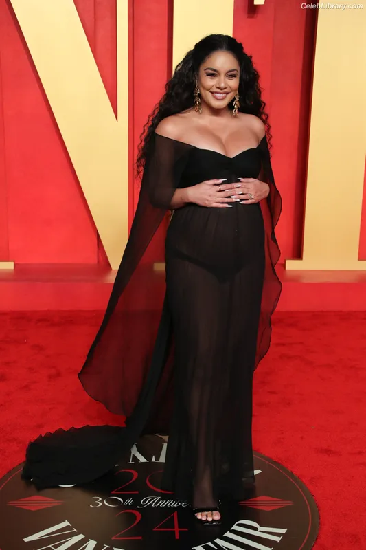 Vanessa Hudgens photo 5 of 1607