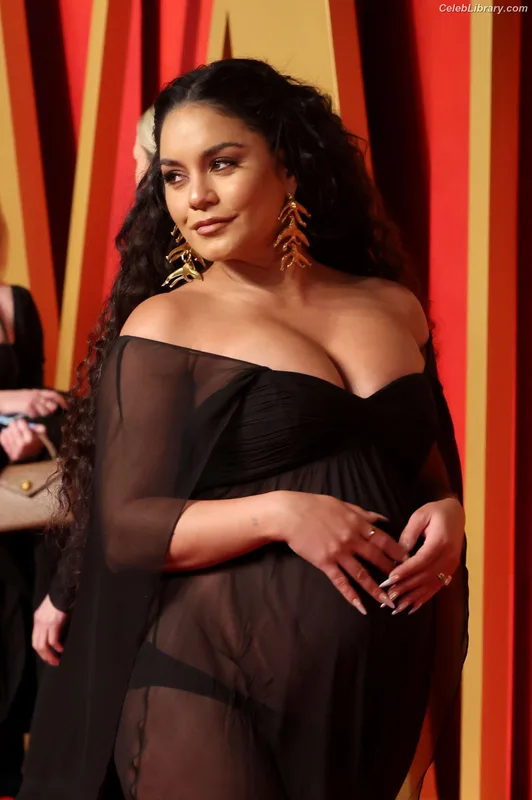 Vanessa Hudgens photo 8 of 1607