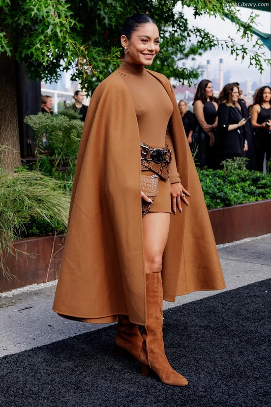 Vanessa Hudgens photo 20 of 1607