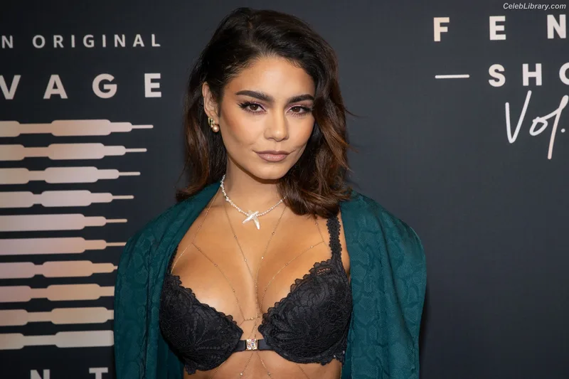 Vanessa Hudgens photo 1 of 1607