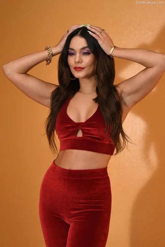 Vanessa Hudgens photo 21 of 1607