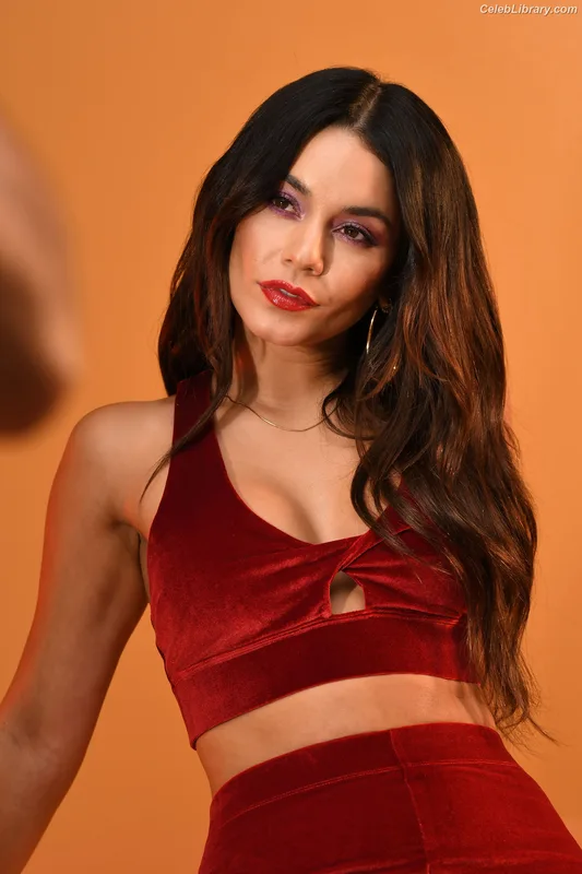 Vanessa Hudgens photo 5 of 1607
