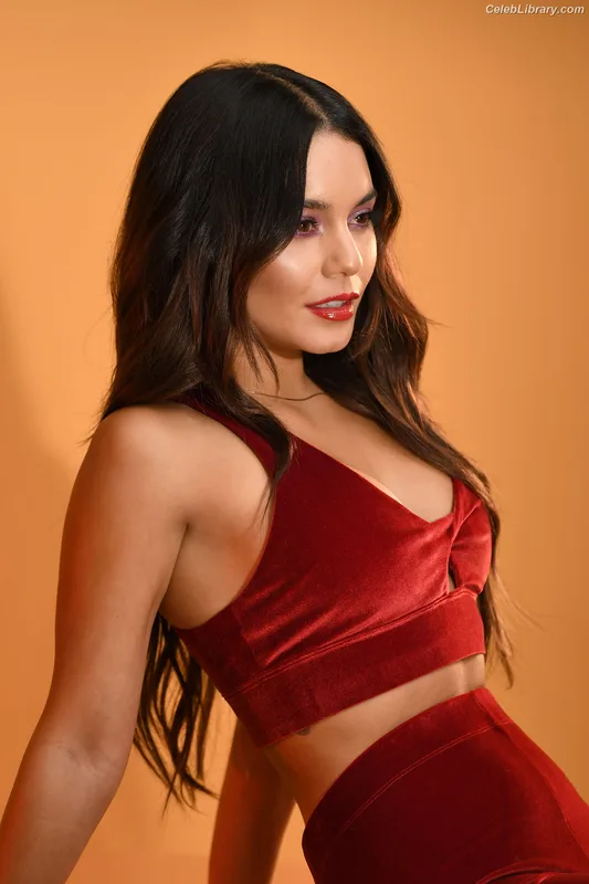 Vanessa Hudgens photo 8 of 1607