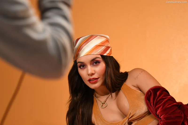 Vanessa Hudgens photo 11 of 1607