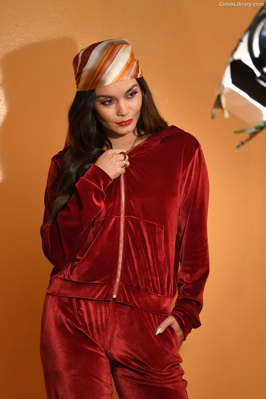 Vanessa Hudgens photo 3 of 1607