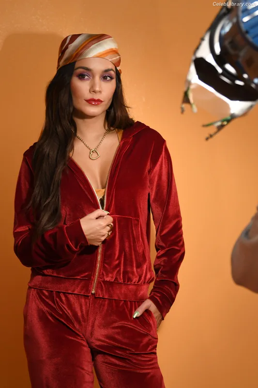 Vanessa Hudgens photo 5 of 1607