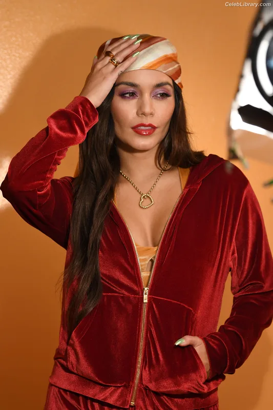Vanessa Hudgens photo 6 of 1607
