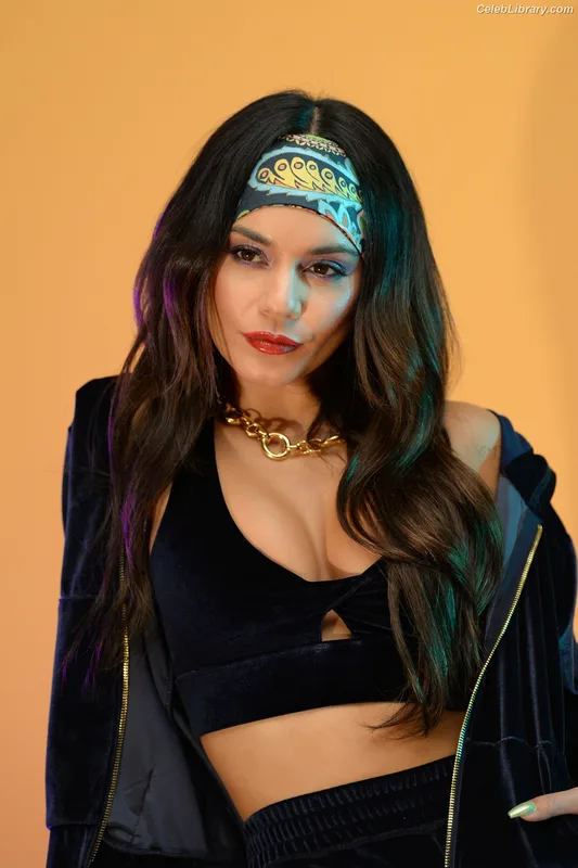 Vanessa Hudgens photo 11 of 1607