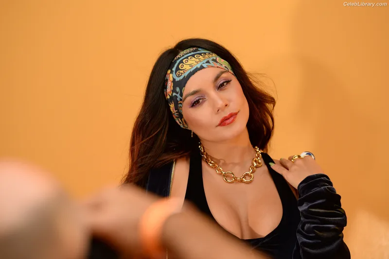 Vanessa Hudgens photo 15 of 1607