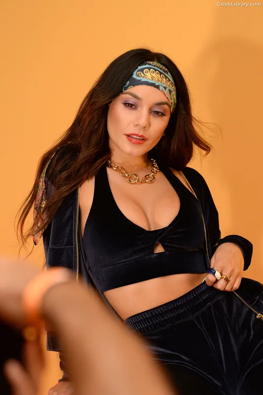 Vanessa Hudgens photo 17 of 1607