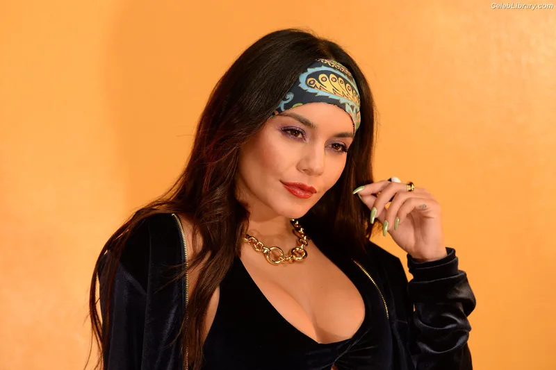 Vanessa Hudgens photo 20 of 1607