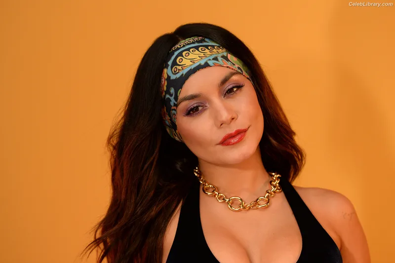 Vanessa Hudgens photo 23 of 1607