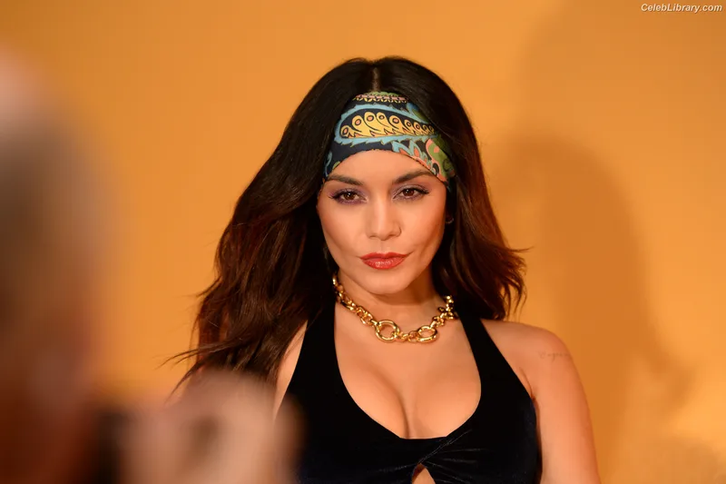 Vanessa Hudgens photo 3 of 1607