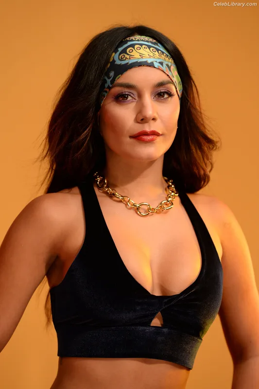 Vanessa Hudgens photo 5 of 1607