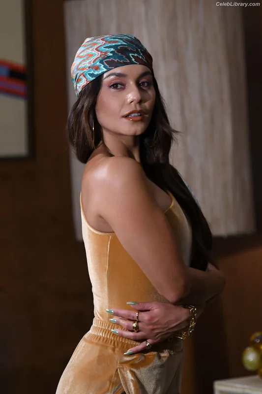 Vanessa Hudgens photo 8 of 1607