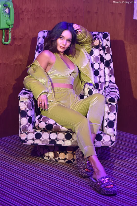 Vanessa Hudgens photo 13 of 1607