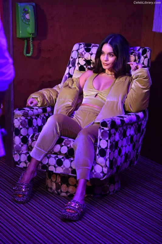 Vanessa Hudgens photo 15 of 1607