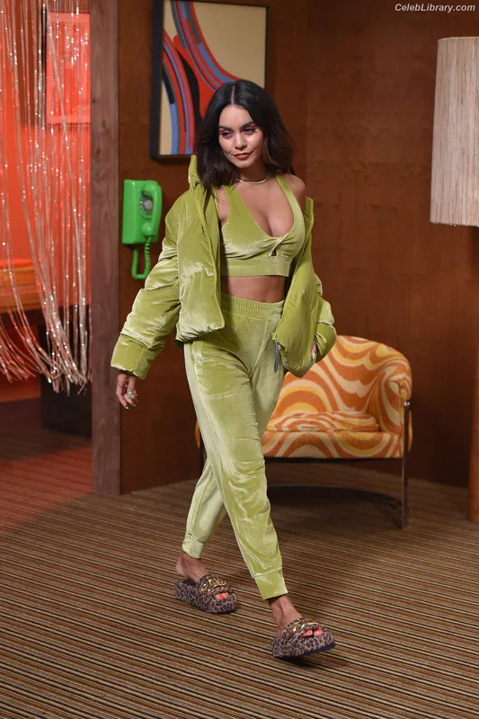 Vanessa Hudgens photo 18 of 1607