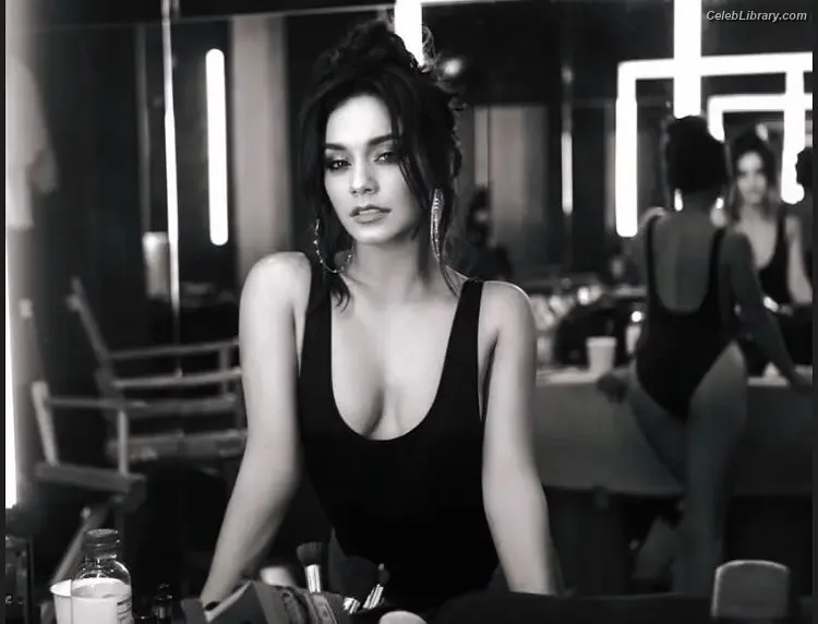 Vanessa Hudgens photo 3 of 1607