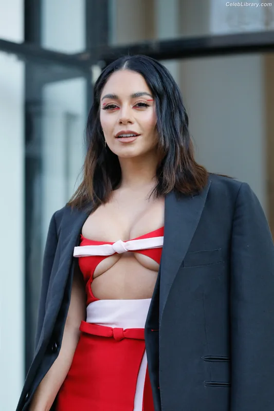 Vanessa Hudgens photo 11 of 1607