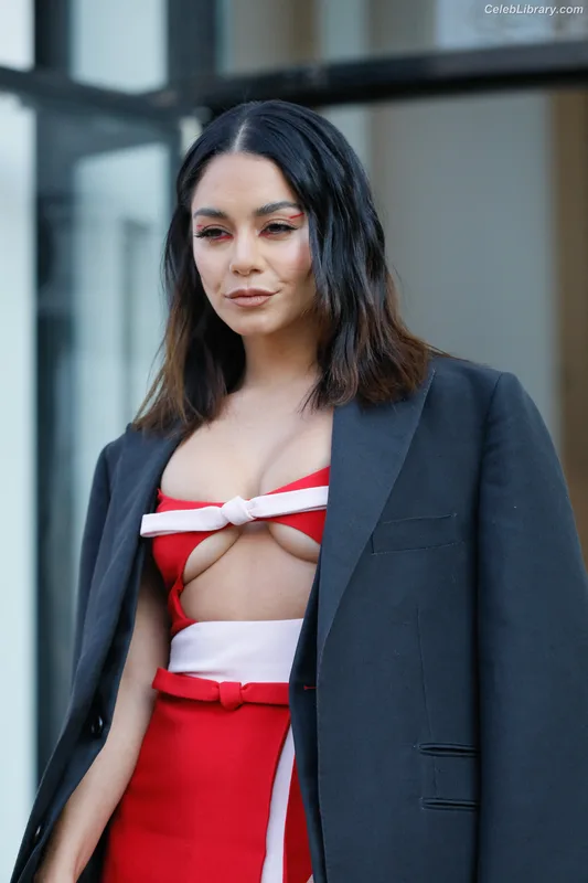 Vanessa Hudgens photo 12 of 1607
