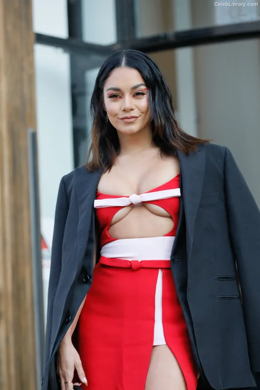 Vanessa Hudgens photo 16 of 1607