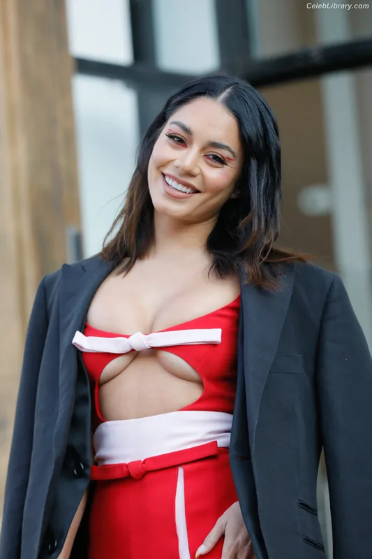 Vanessa Hudgens photo 18 of 1607