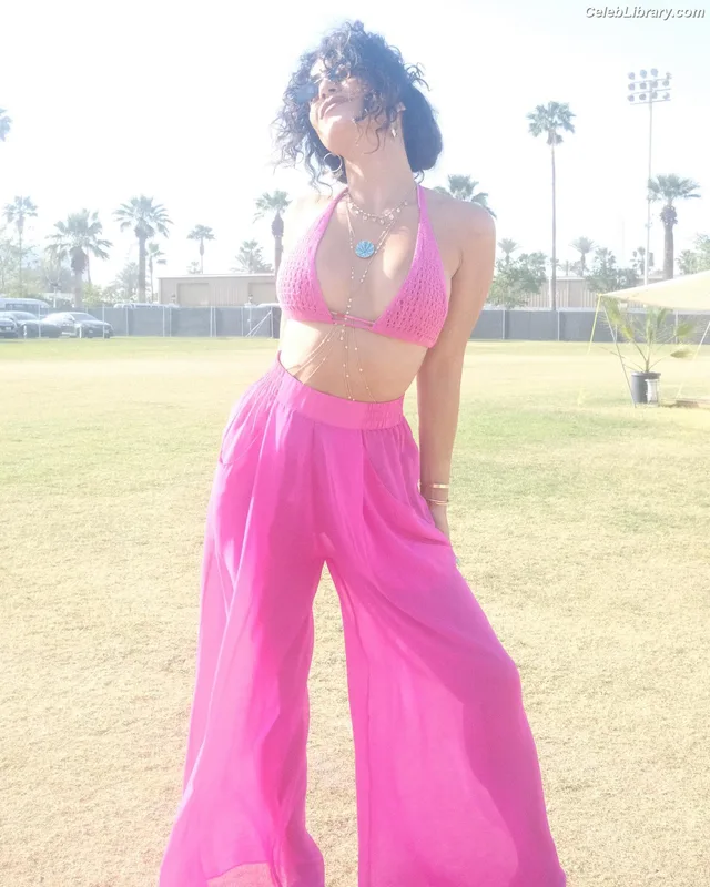 Vanessa Hudgens photo 8 of 1607