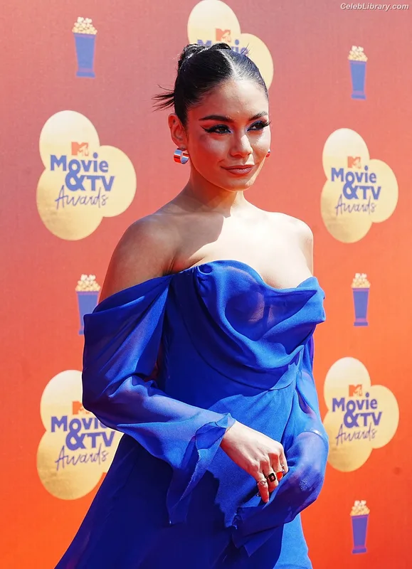 Vanessa Hudgens photo 21 of 1607