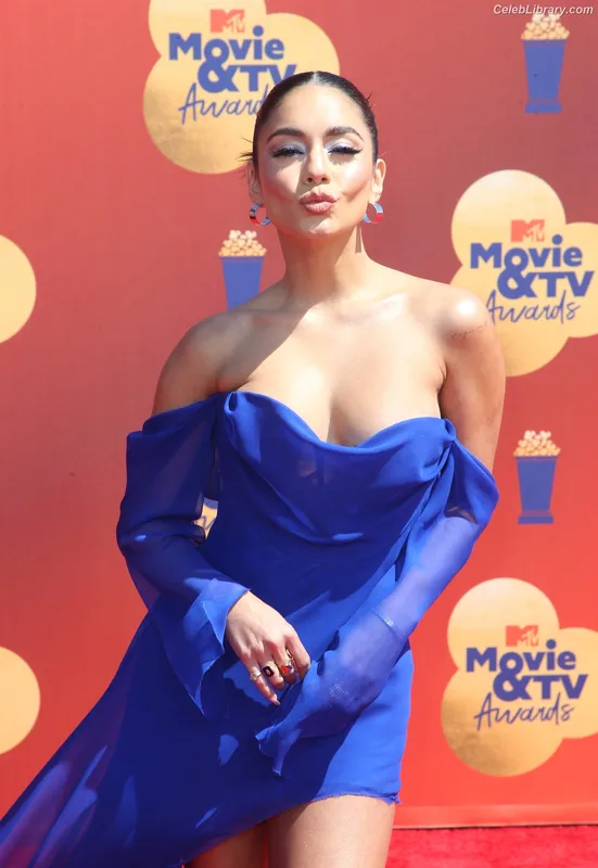 Vanessa Hudgens photo 9 of 1607