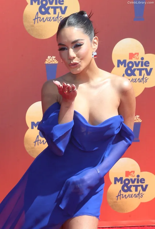 Vanessa Hudgens photo 11 of 1607