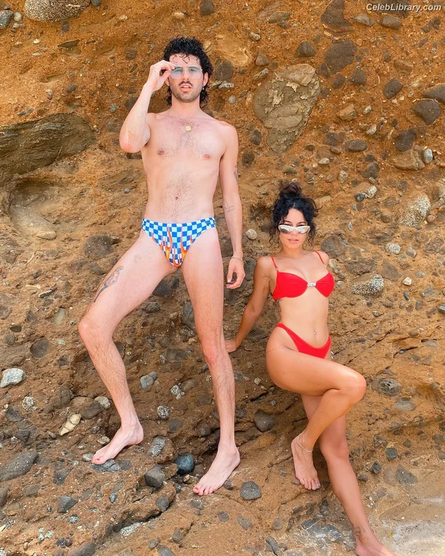 Vanessa Hudgens photo 13 of 1607