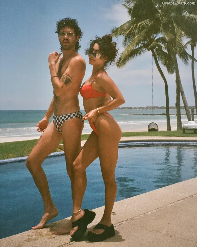 Vanessa Hudgens photo 14 of 1607