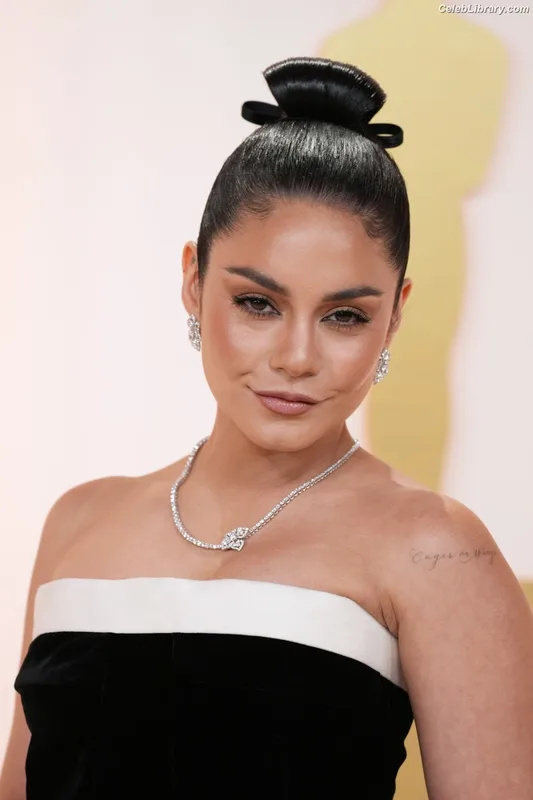 Vanessa Hudgens photo 16 of 1607