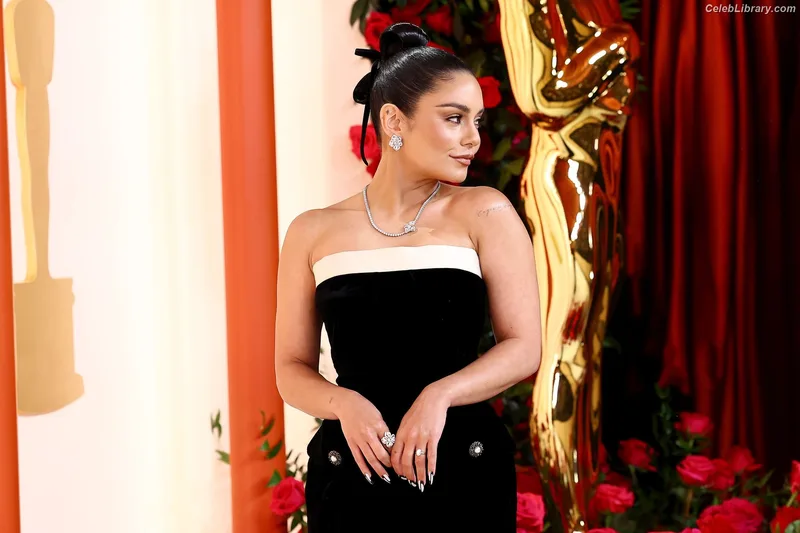 Vanessa Hudgens photo 4 of 1607