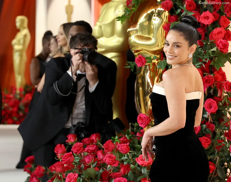 Vanessa Hudgens photo 7 of 1607