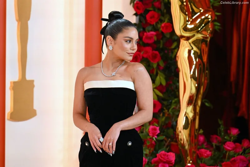 Vanessa Hudgens photo 11 of 1607