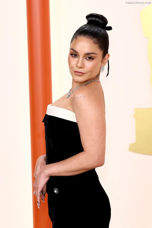 Vanessa Hudgens photo 13 of 1607