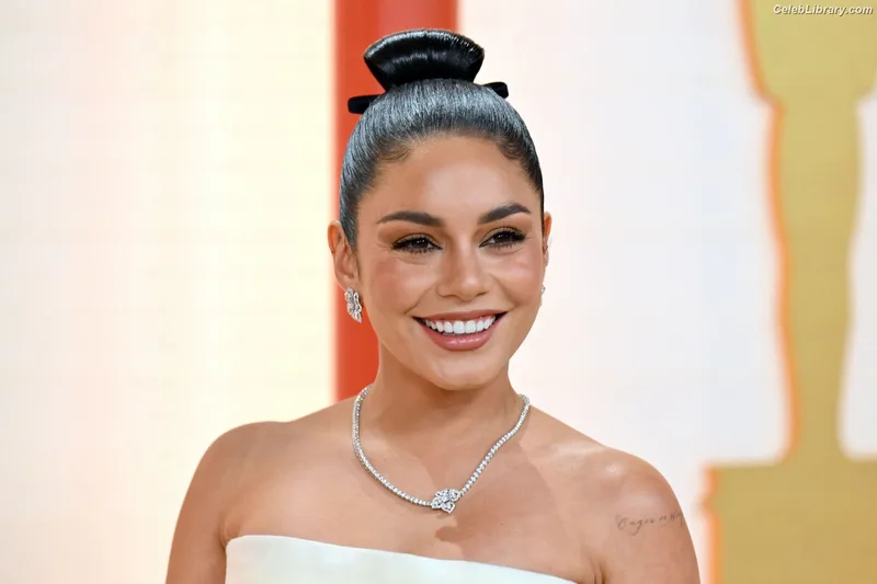 Vanessa Hudgens photo 15 of 1607